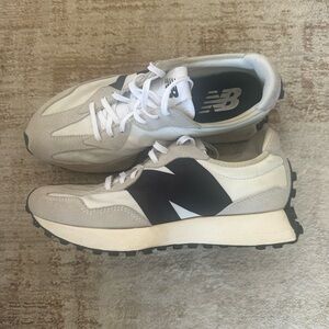 New Balance 327 women’s size 10